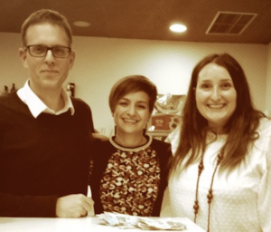 Xabier Casimiro y Ana Cortaire con la ganadora del Fools Dinner 2013.