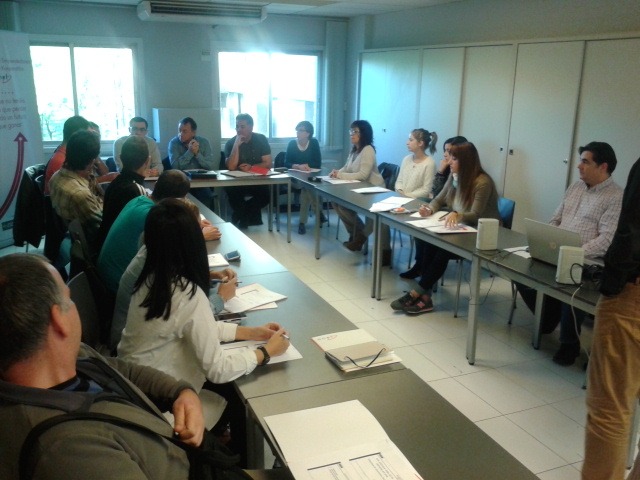 Participantes en el encuentro "Micropymes de economía social”